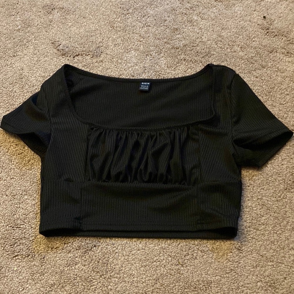 Black ruched bust crop top